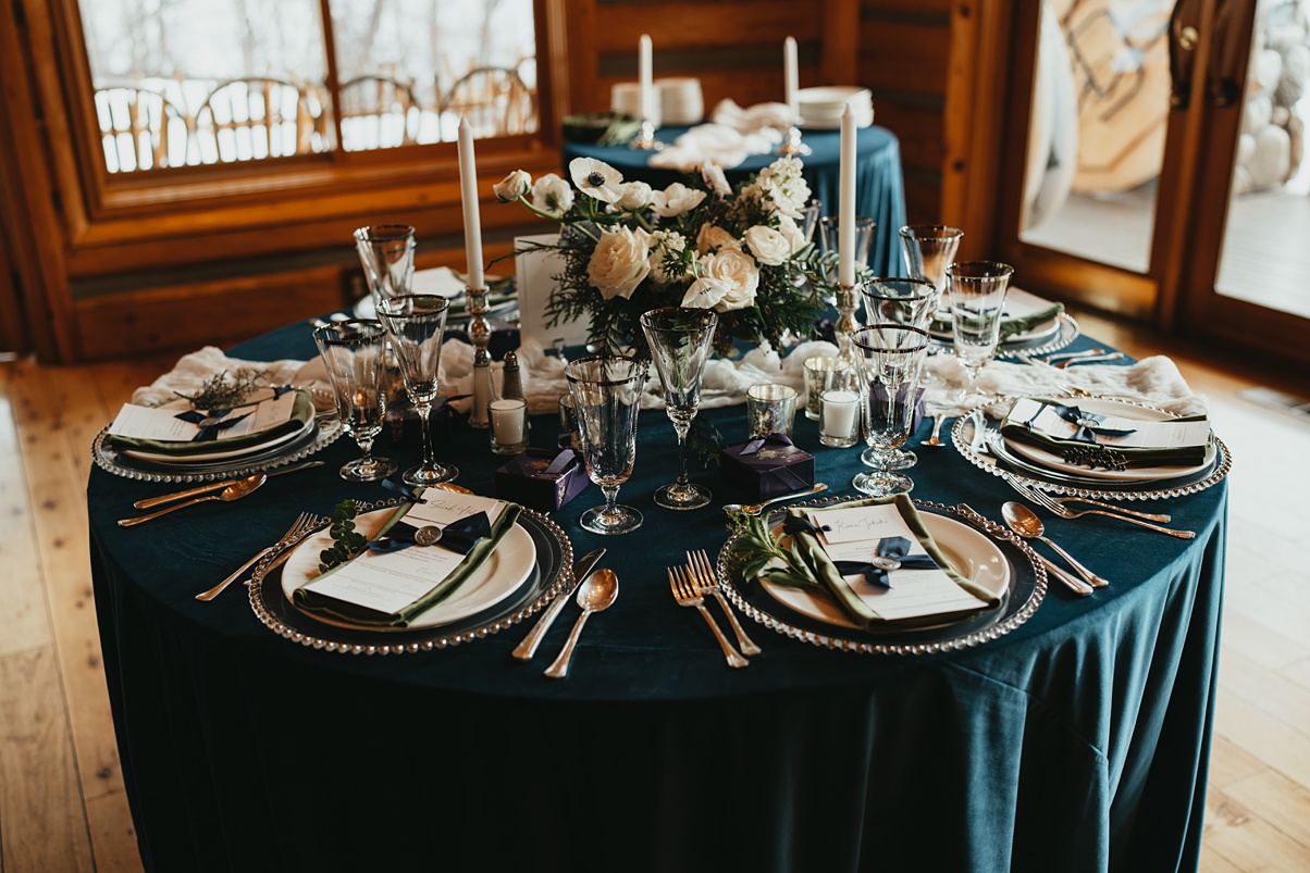 Winter-Destination-Wedding-Mountain-Springs-Lodge-Reception-Tables Wedding reception tables at Mountain Springs Lodge