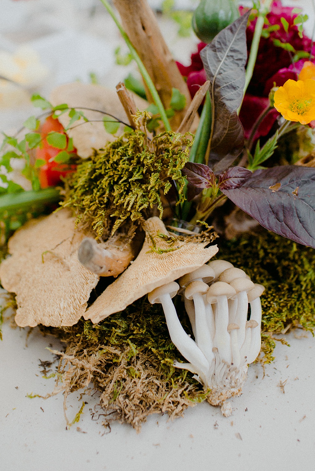 Mushroom details of the wedding floral centerpieces