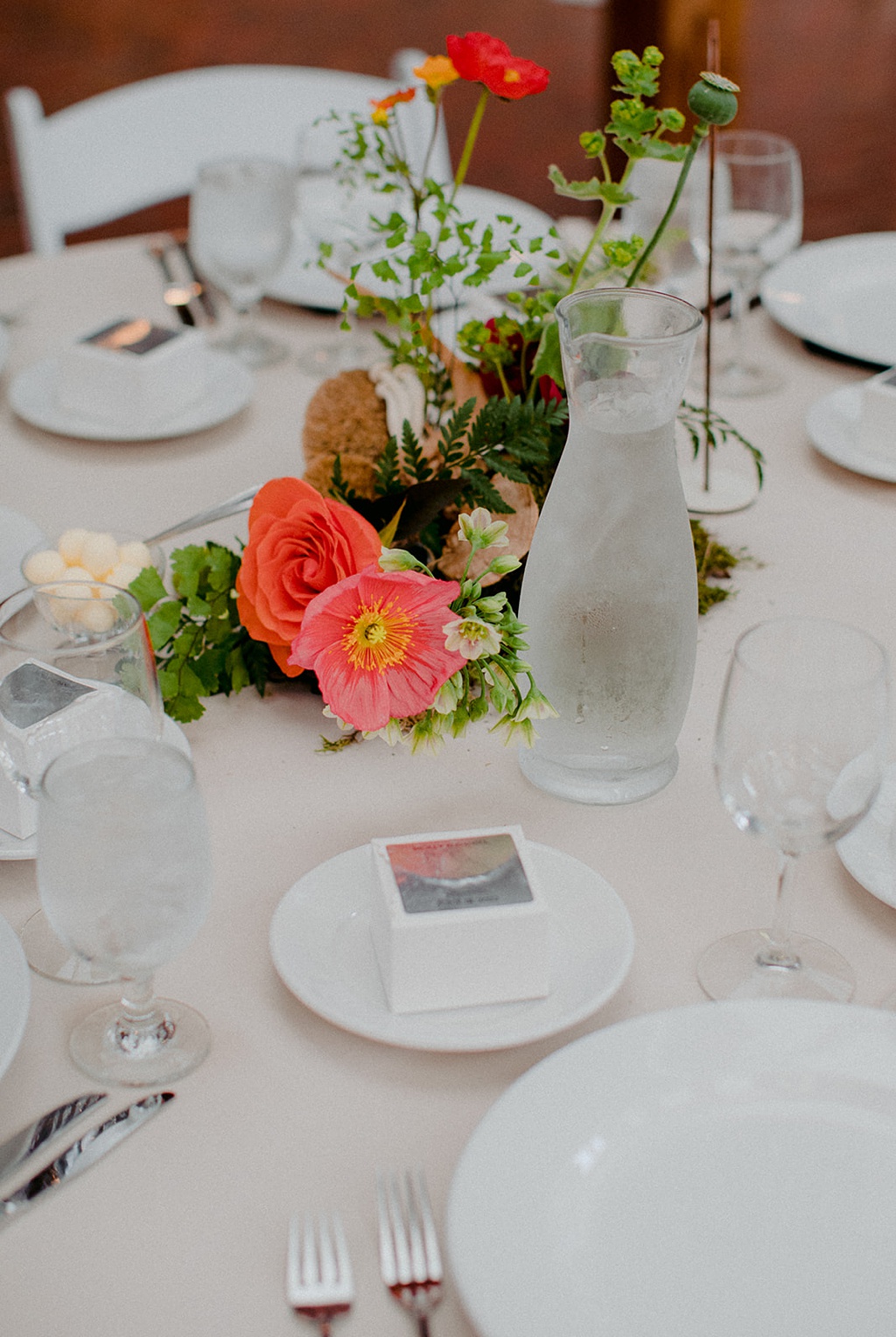 A wedding centerpiece at Kiana Lodge