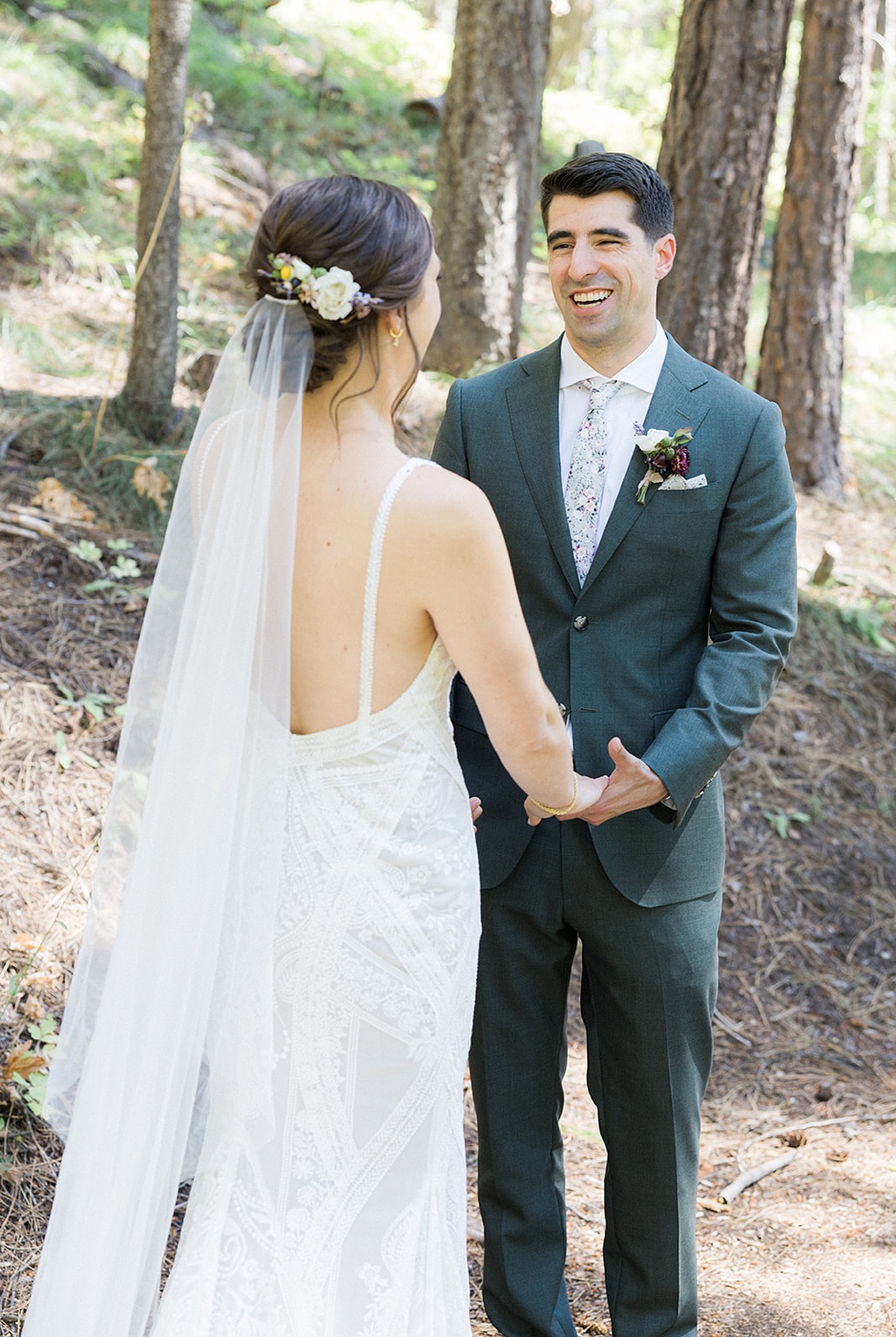 Bloom-Poet-Seattle-Wedding-Florist-Tierra-Retreat-Center-Wedding-First-Look The bride and groom enjoy a first look at this Tierra Retreat Center wedding