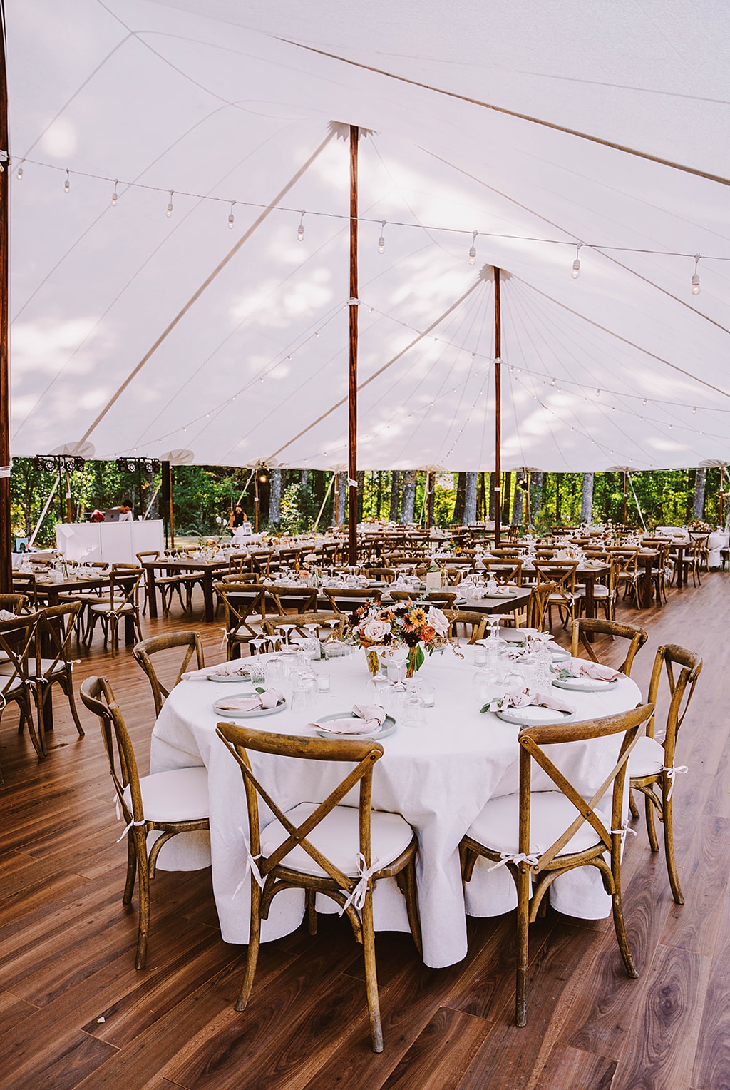 Bloom-Poet-Seattle-Wedding-Florist-Summer-Wedding-Tented-Reception.jpg A tented reception at this summer wedding